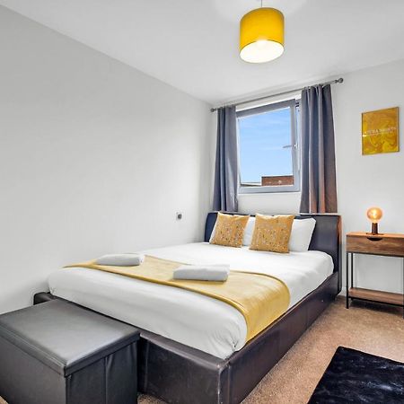 Stylish 4Th Floor 2 Bedroom En Suite City Centre Apartment With Parking By Azura Nights Бірмінгем Екстер'єр фото