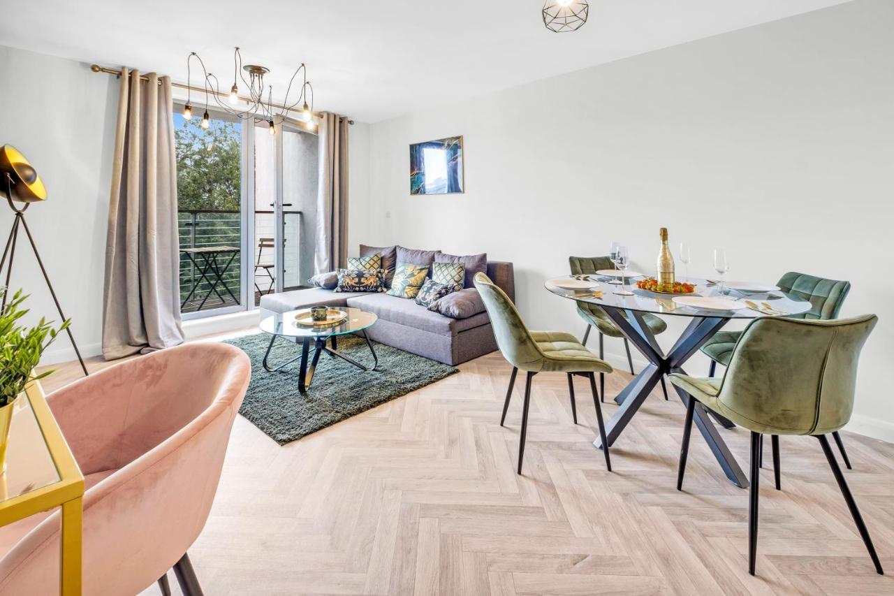Stylish 4Th Floor 2 Bedroom En Suite City Centre Apartment With Parking By Azura Nights Бірмінгем Екстер'єр фото