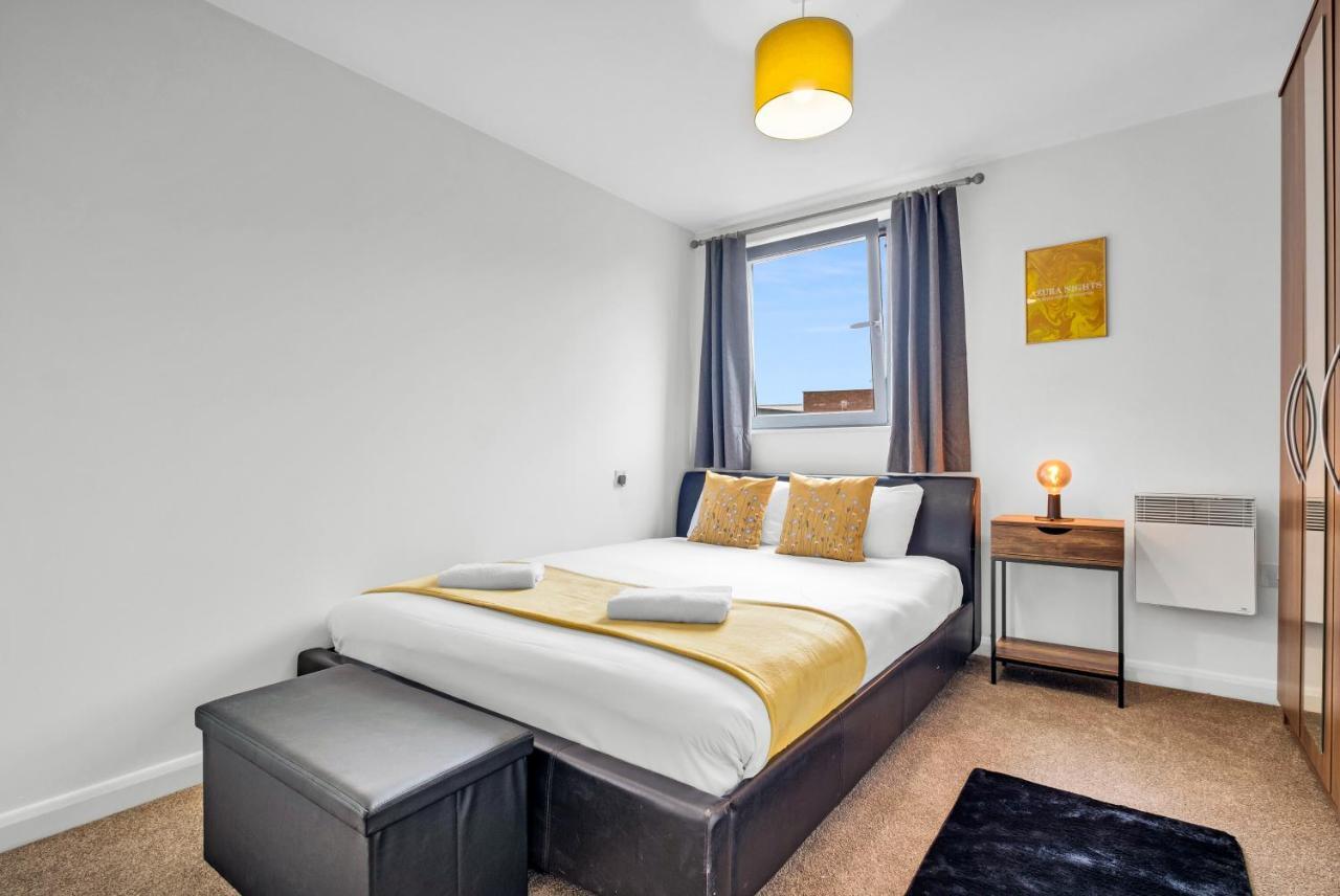 Stylish 4Th Floor 2 Bedroom En Suite City Centre Apartment With Parking By Azura Nights Бірмінгем Екстер'єр фото
